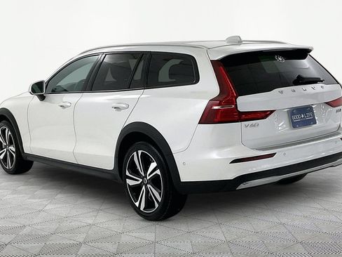 Used 2024 Volvo V60 B5 Cross Country Plus w/ Protection Package Premier AWD/4WD image 4