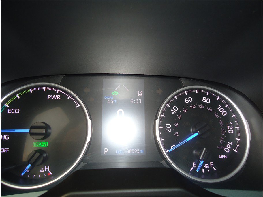 Used 2019 Toyota RAV4 LE w/ Carpet Mat Package AWD/4WD image 29