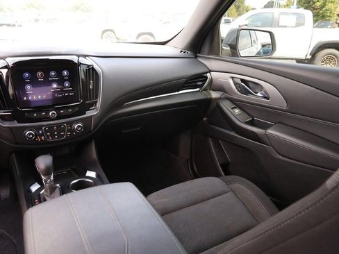 Used 2023 Chevrolet Traverse LT FWD image 27