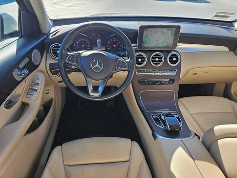 Used 2018 Mercedes-Benz GLC 300 4MATIC image 18