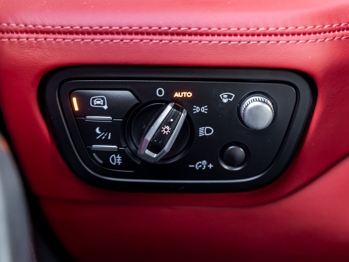 Used 2020 Bentley Bentayga Speed AWD/4WD image 30