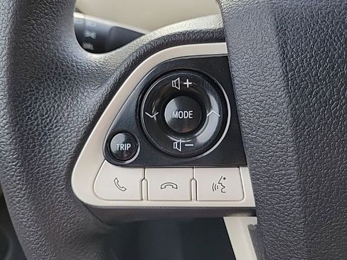 Used 2018 Toyota Prius Four image 20