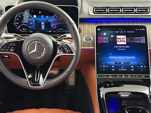 Certified 2022 Mercedes-Benz Maybach S 580 4MATIC image 18