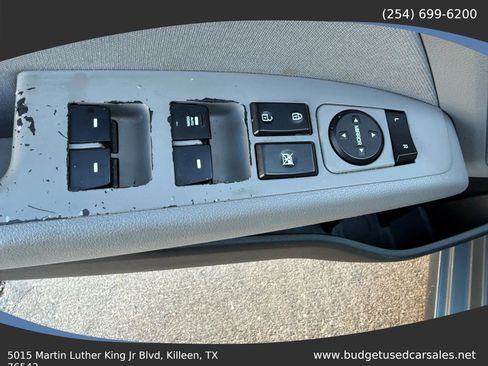 Used 2017 Hyundai Elantra SE FWD image 8