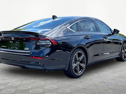Used 2025 Honda Accord Sport image 5