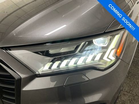 Used 2023 Audi Q7 2.0T Premium Plus w/ Premium Plus Package AWD/4WD image 9