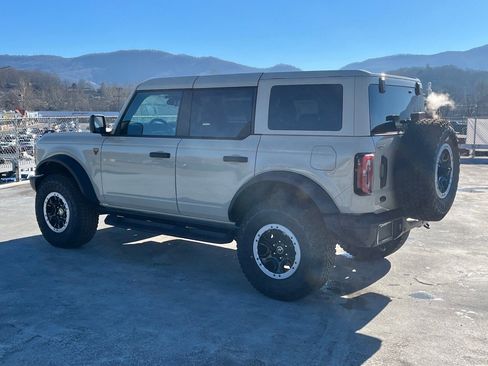 New 2025 Ford Bronco Badlands w/ Sasquatch Package image 4