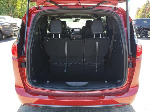 New 2026 Chrysler Voyager LX image 7