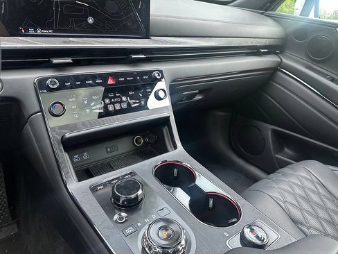Certified 2026 Genesis GV80 3.5T Prestige AWD/4WD image 24