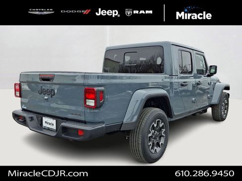 New 2026 Jeep Gladiator Sahara image 3