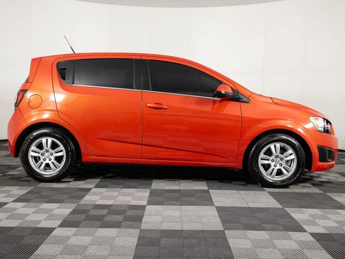 Used 2012 Chevrolet Sonic LT image 9