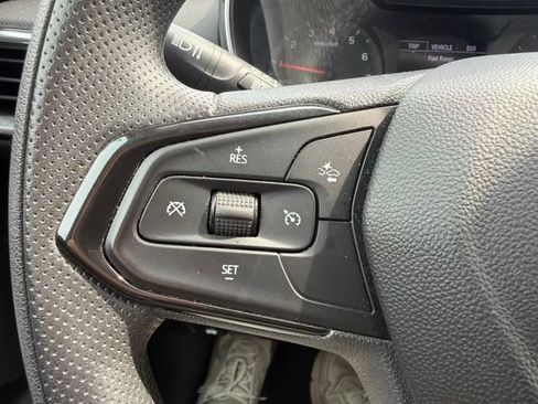 Used 2023 Chevrolet TrailBlazer LT FWD image 37