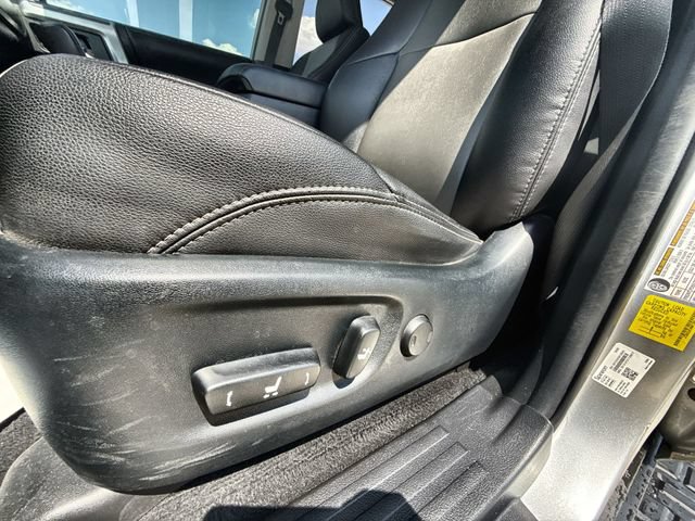 Used 2022 Toyota 4Runner SR5 Premium AWD/4WD image 12