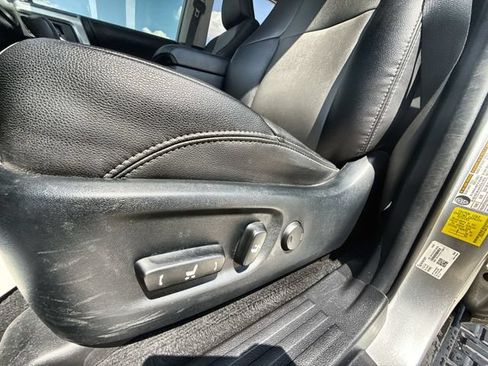 Used 2022 Toyota 4Runner SR5 Premium AWD/4WD image 12