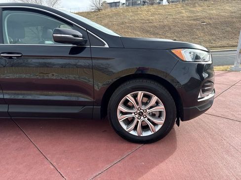 Certified 2024 Ford Edge Titanium image 31