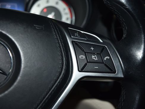 Used 2014 Mercedes-Benz SL 550 image 11