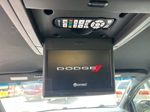 Used 2015 Dodge Grand Caravan SXT FWD image 15