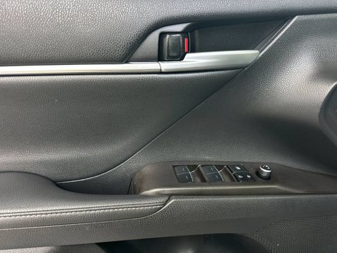 Used 2024 Toyota Camry XSE FWD image 12