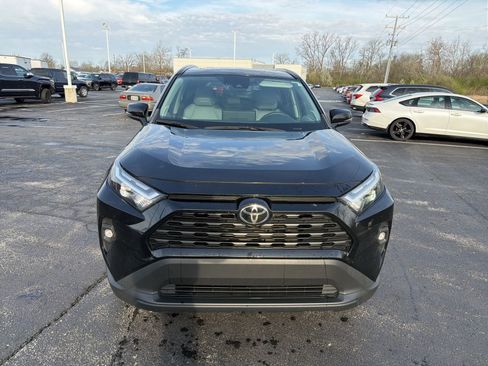 Used 2023 Toyota RAV4 XLE Premium image 10