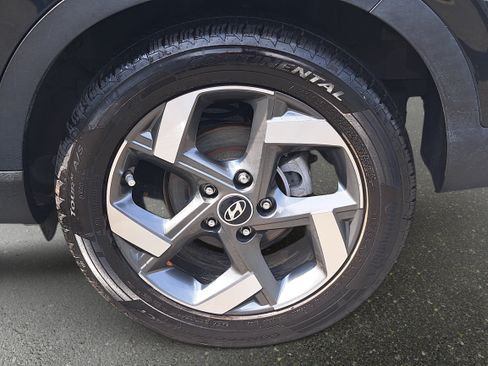 Used 2023 Hyundai Venue SEL FWD image 31