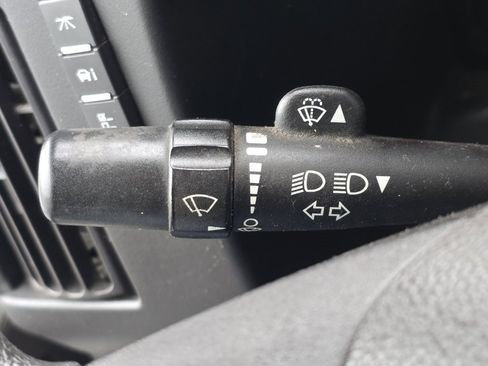 Used 2017 Chevrolet Express 2500 image 27