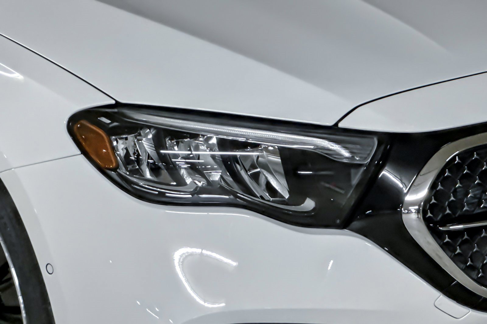 New 2026 Mercedes-Benz E 450 4MATIC Sedan image 12
