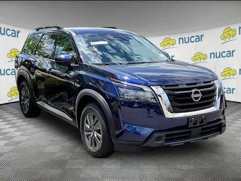 Used 2025 Nissan Pathfinder SV AWD/4WD image 1