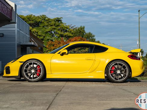 Used 2016 Porsche Cayman GT4 RWD image 11