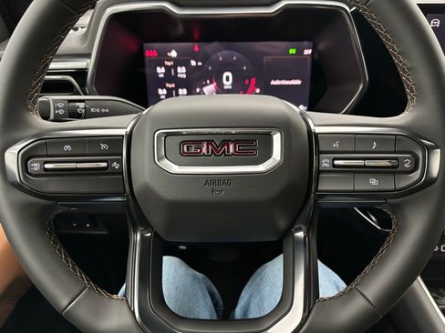 New 2026 GMC Canyon AT4 image 19