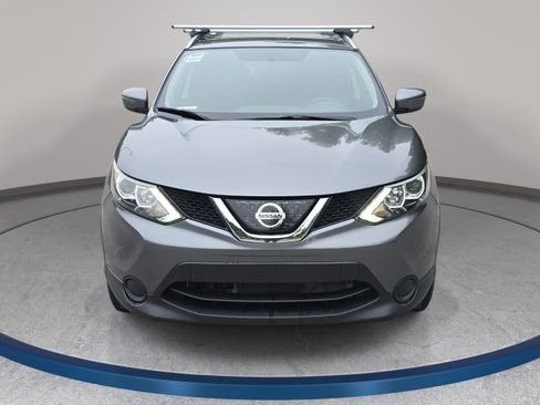 Used 2018 Nissan Rogue Sport SV FWD image 2