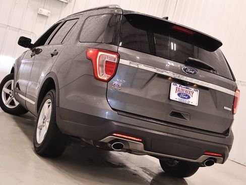 Used 2018 Ford Explorer XLT w/ Class II Trailer Tow Package FWD image 34