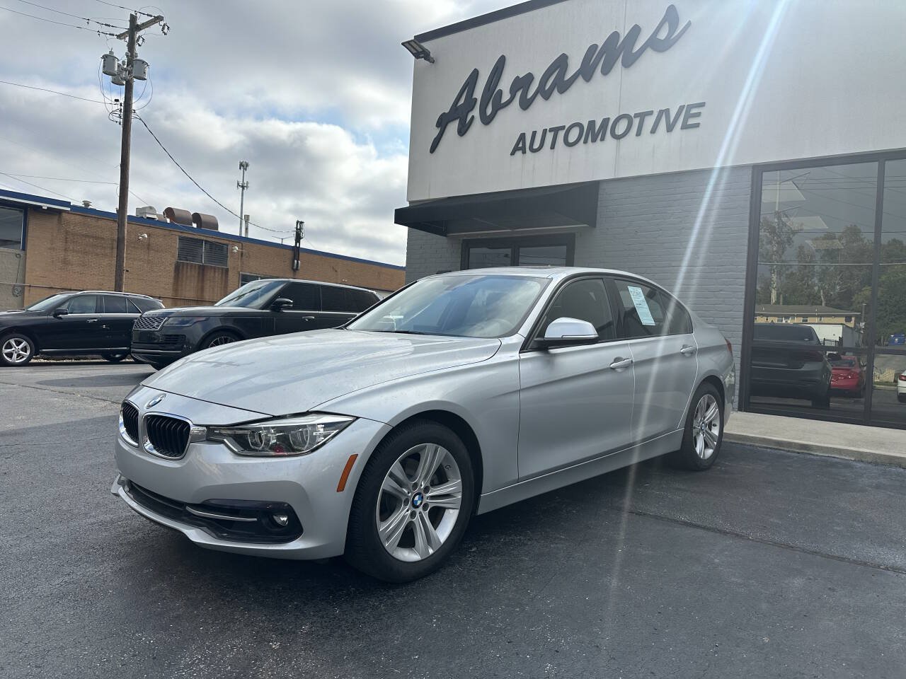 Used 2016 BMW 328i xDrive Sedan w/ Premium Package AWD/4WD image 1