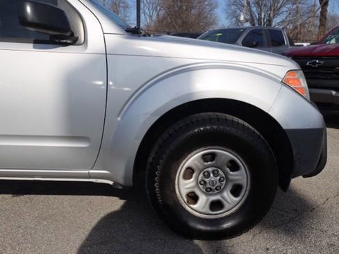 Used 2016 Nissan Frontier S image 12