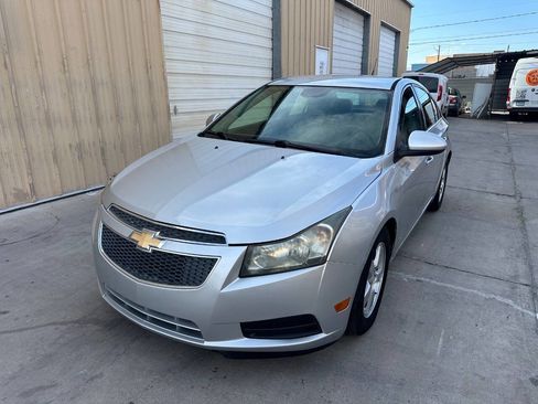 Used 2014 Chevrolet Cruze LT FWD image 1