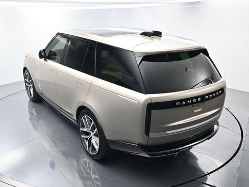 Used 2025 Land Rover Range Rover Autobiography image 34