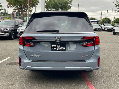 Used 2025 Honda Odyssey Touring image 8