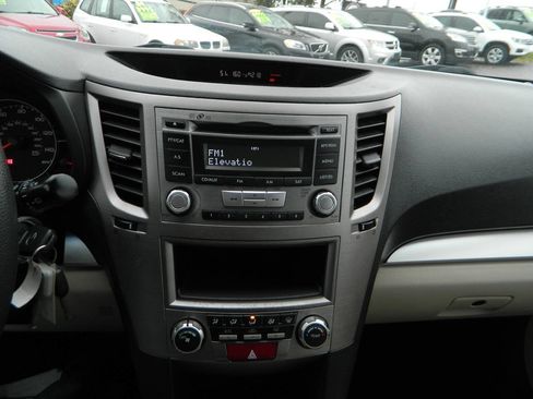 Used 2013 Subaru Outback 2.5i image 19