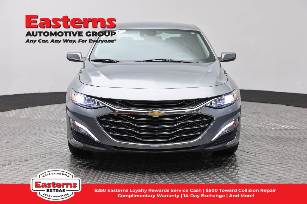 Used 2024 Chevrolet Malibu LT FWD image 3