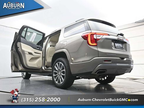 Used 2023 GMC Acadia Denali w/ Denali Technology Package AWD/4WD image 40