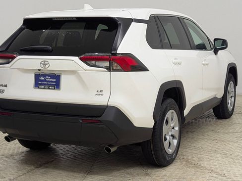 Used 2024 Toyota RAV4 LE image 9