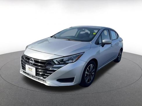 Used 2025 Nissan Versa SV FWD image 7