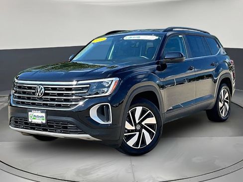 Used 2025 Volkswagen Atlas SE AWD/4WD image 3