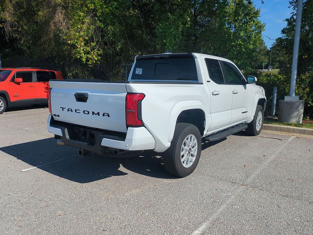 Used 2024 Toyota Tacoma SR5 AWD/4WD image 5