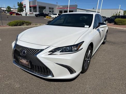 Used 2019 Lexus ES 300h w/ Accessory Package 2 FWD image 1