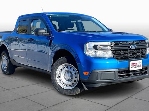 Used 2022 Ford Maverick XL image 2