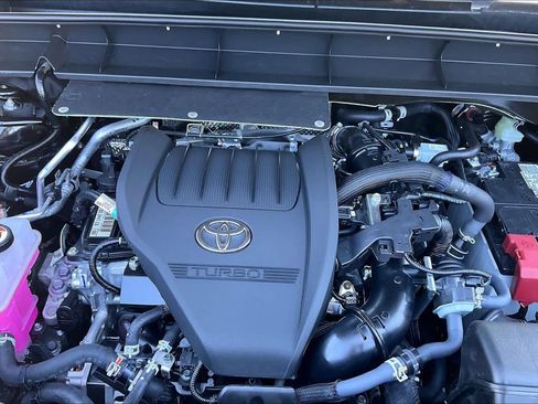 New 2026 Toyota Highlander XLE AWD/4WD image 16