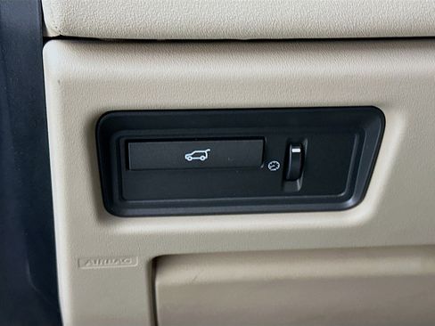 Used 2015 Land Rover Range Rover Evoque Pure Plus AWD/4WD image 16