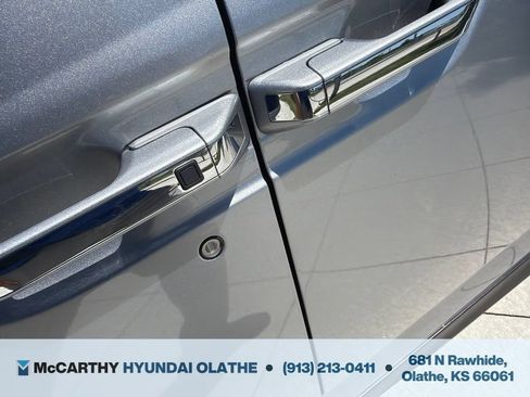 Used 2017 Honda Odyssey EX-L image 19