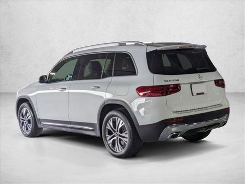 Certified 2025 Mercedes-Benz GLB 250 image 10