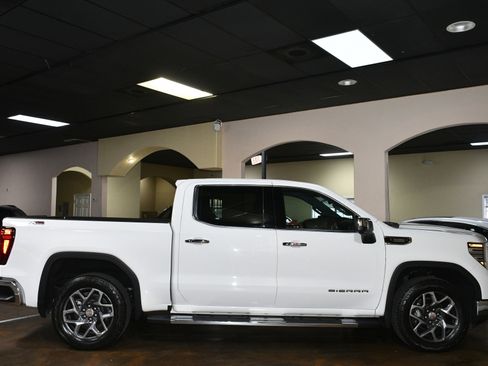 Used 2023 GMC Sierra 1500 SLT w/ SLT Premium Plus Package AWD/4WD image 52